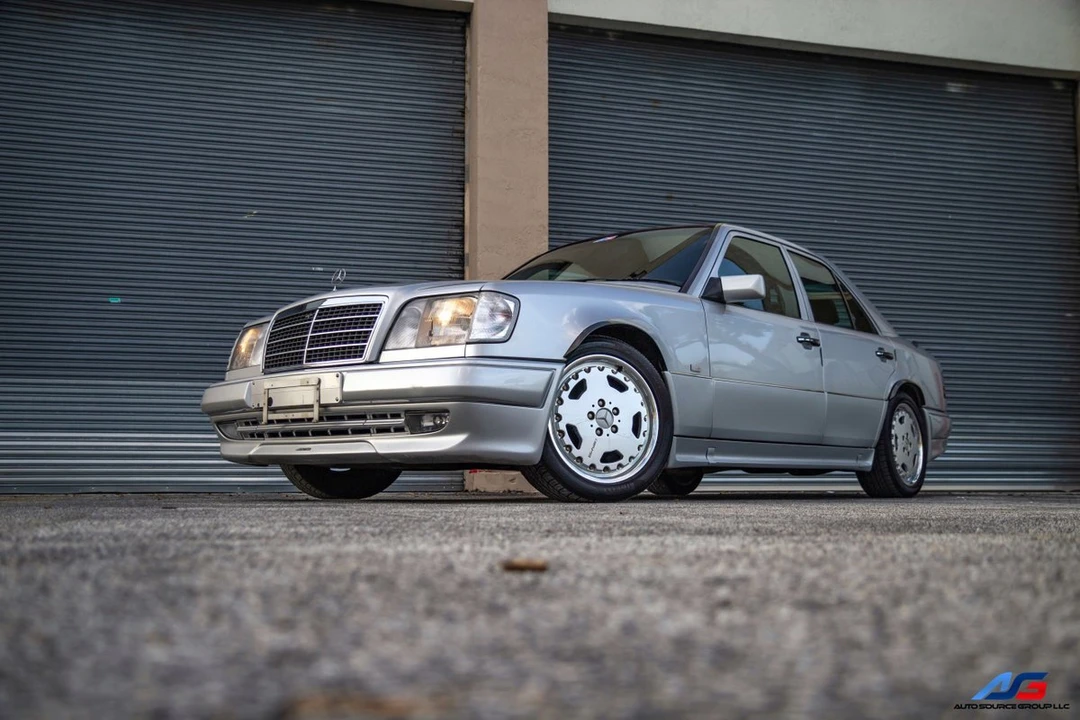 1995 Mercedes-Benz W124 E-Class - Image 2 of 21