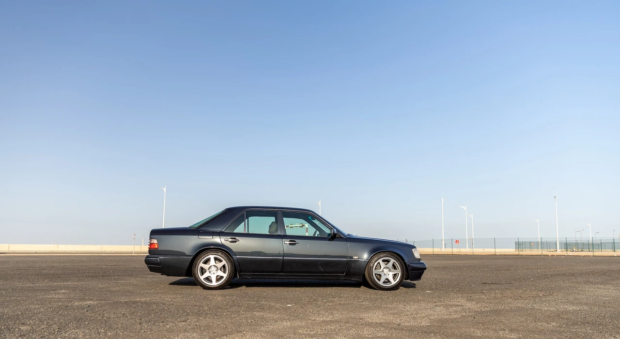 1995 Mercedes-Benz W124 E-Class - Image 12 of 31