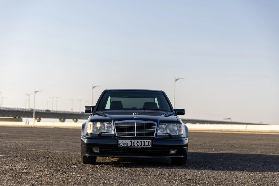 1995 Mercedes-Benz W124 E-Class - Image 2 of 31