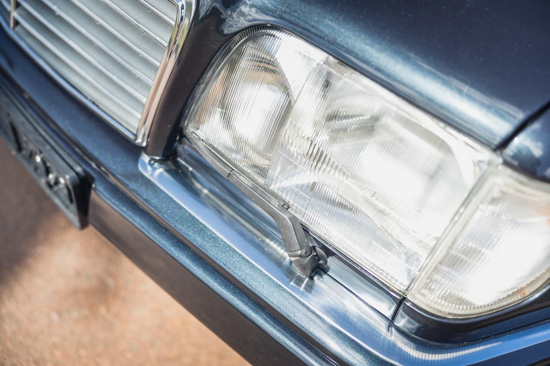 1995 Mercedes-Benz 500E & E500 - Image 16 of 31