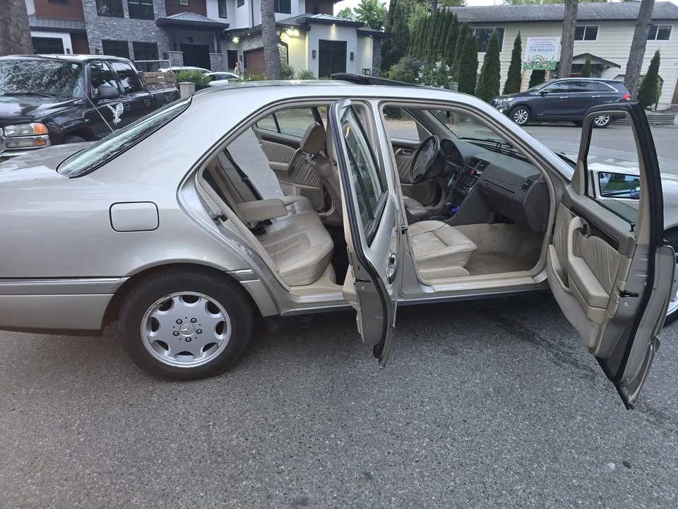 1995 Mercedes-Benz W202 C-Class - Image 10 of 12
