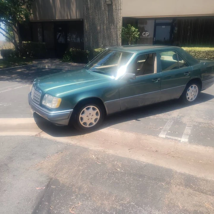 1995 Mercedes-Benz W124 E-Class - Image 12 of 13