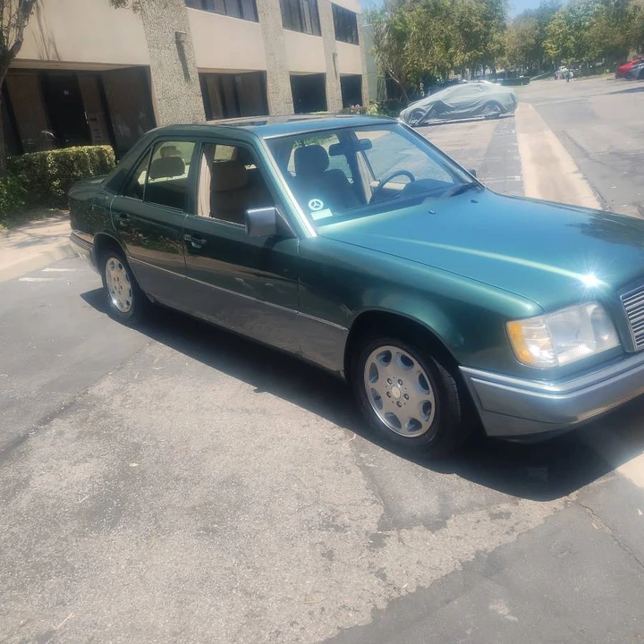 1995 Mercedes-Benz W124 E-Class - Image 9 of 13