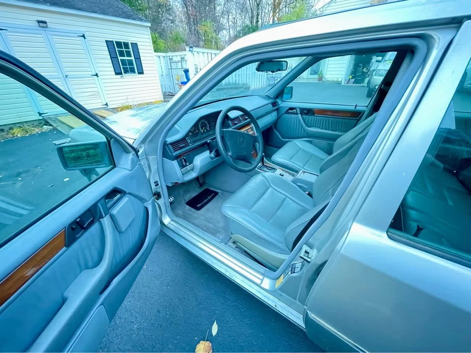 1995 Mercedes-Benz W124 E-Class - Image 9 of 20