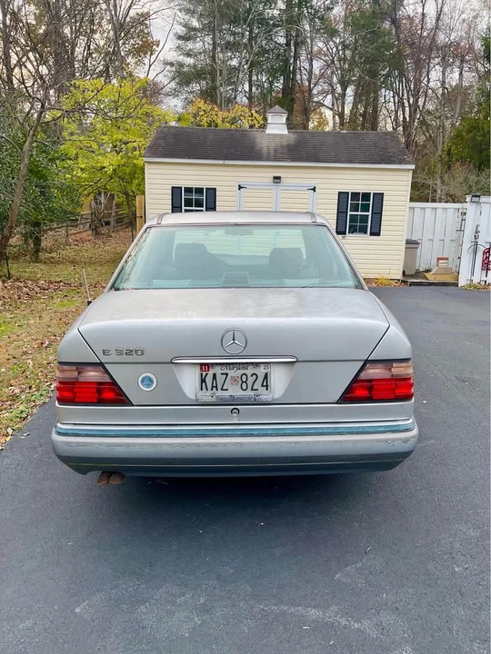 1995 Mercedes-Benz W124 E-Class - Image 6 of 20