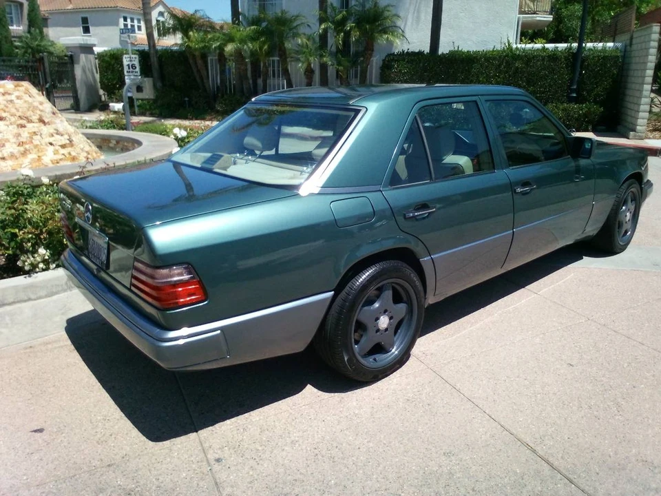 1995 Mercedes-Benz W124 E-Class - Image 8 of 12