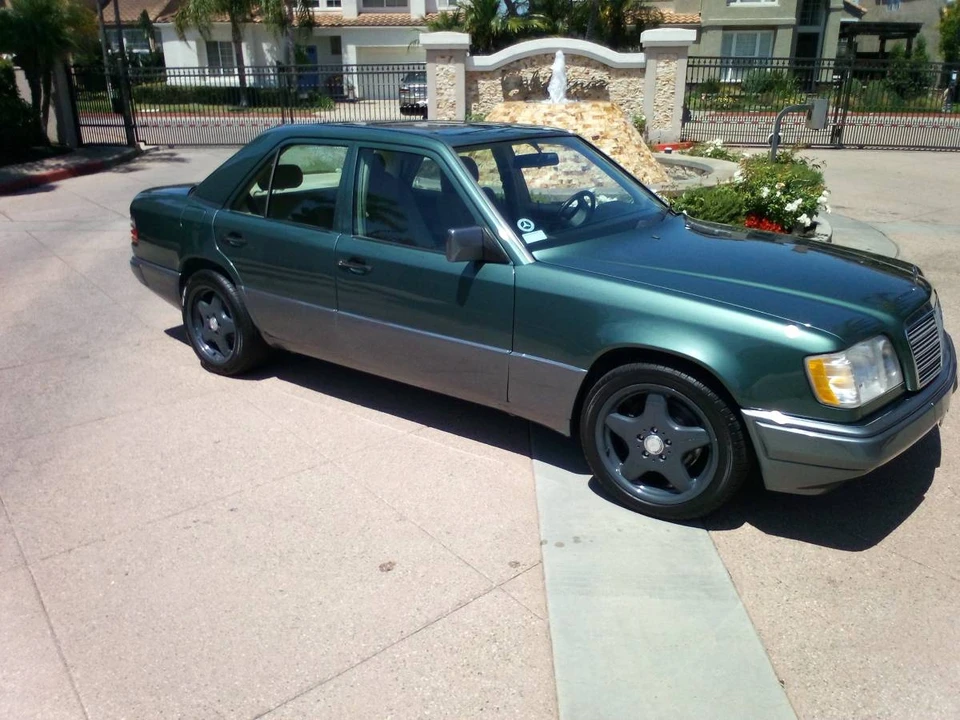 1995 Mercedes-Benz W124 E-Class - Image 9 of 12