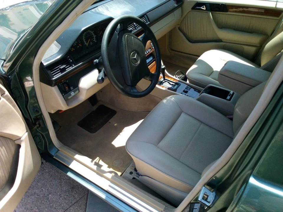1995 Mercedes-Benz W124 E-Class - Image 7 of 12