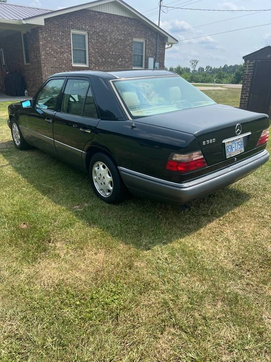 1995 Mercedes-Benz W124 E-Class - Image 13 of 13