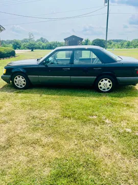 1995 Mercedes-Benz E320