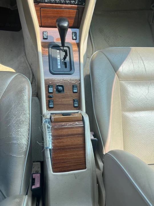 1995 Mercedes-Benz W124 E-Class - Image 10 of 13