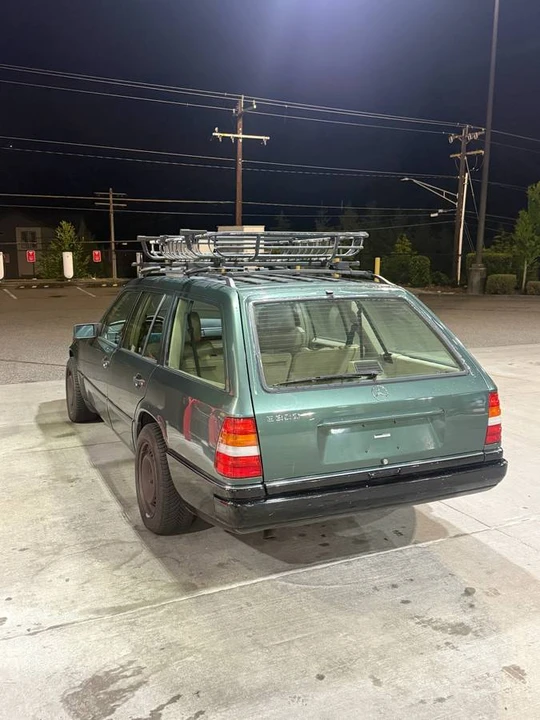 1995 Mercedes-Benz W124 E-Class - Image 3 of 12