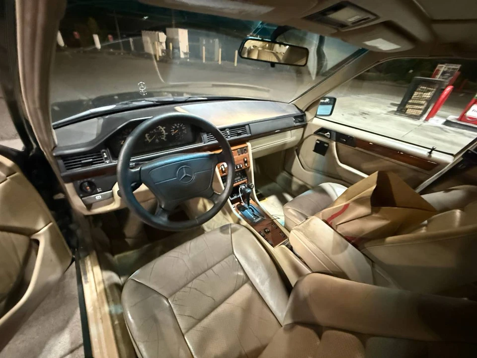 1995 Mercedes-Benz W124 E-Class - Image 8 of 12