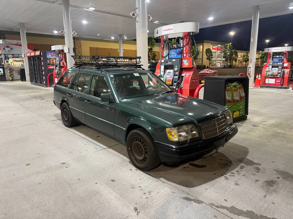 1995 Mercedes-Benz W124 E-Class - Image 4 of 12