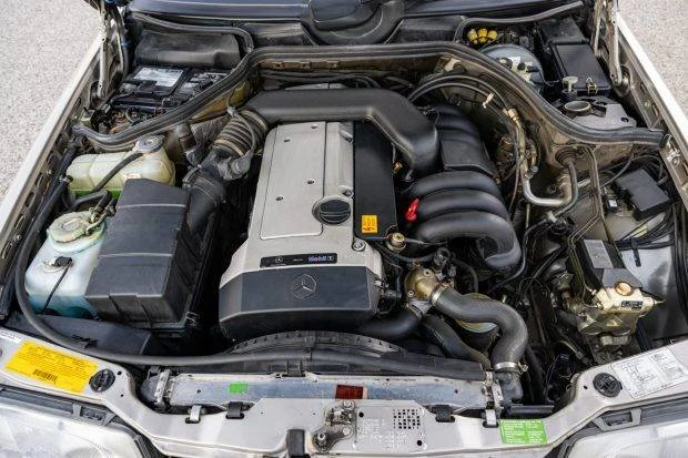 1995 Mercedes-Benz W124 E-Class - Image 3 of 4