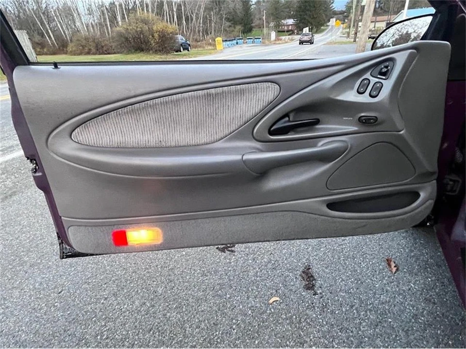1995 Mercury Cougar 4th+ Gen - Image 9 of 16