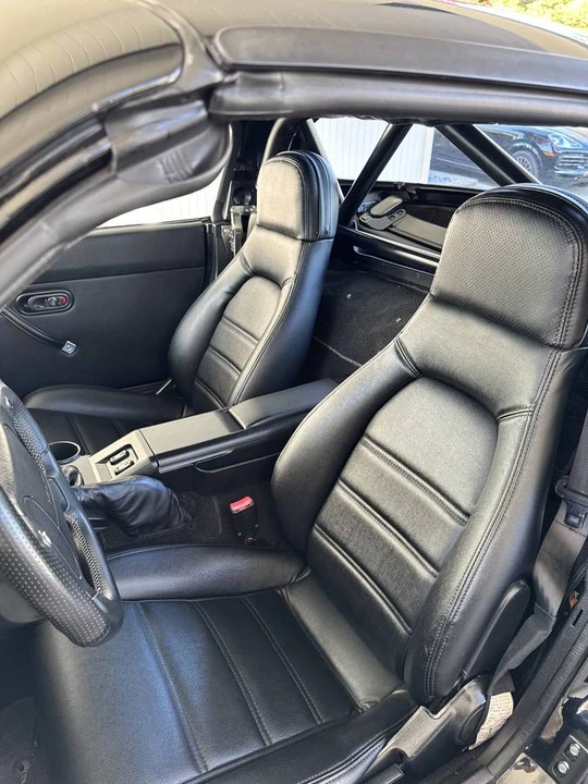1995 Mazda NA MX-5 Miata - Image 8 of 9