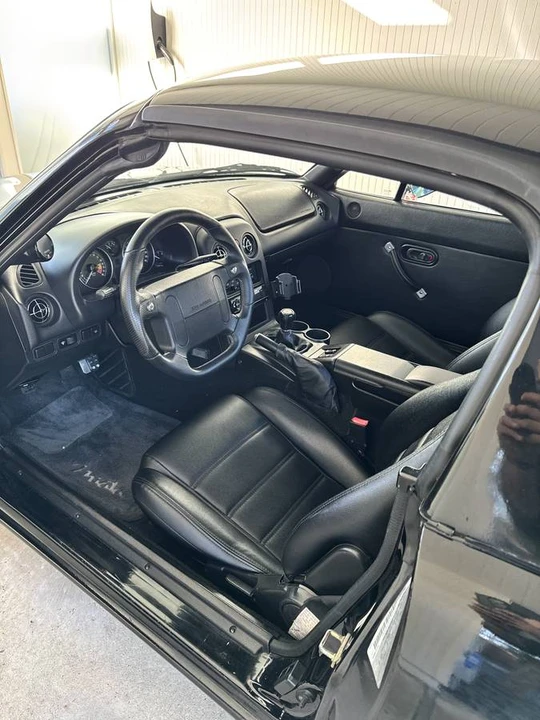 1995 Mazda NA MX-5 Miata - Image 6 of 9