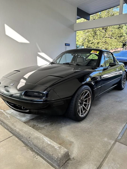 1995 Mazda NA MX-5 Miata - Image 2 of 9