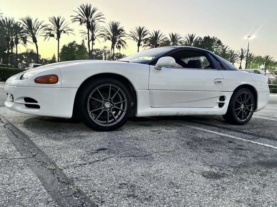 1995 Mitsubishi 3000GT Series 2 - Image 3 of 24