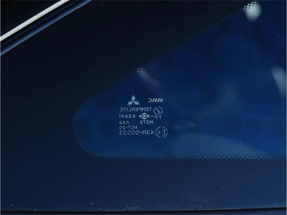 1995 Mitsubishi 3000GT Series 2 - Image 25 of 31