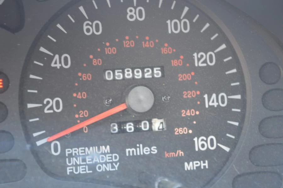 1995 Mitsubishi 3000GT Series 2 - Image 7 of 8