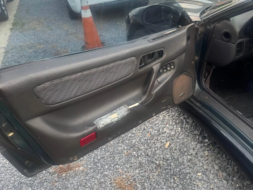 1995 Mitsubishi 3000GT Series 2 - Image 8 of 8