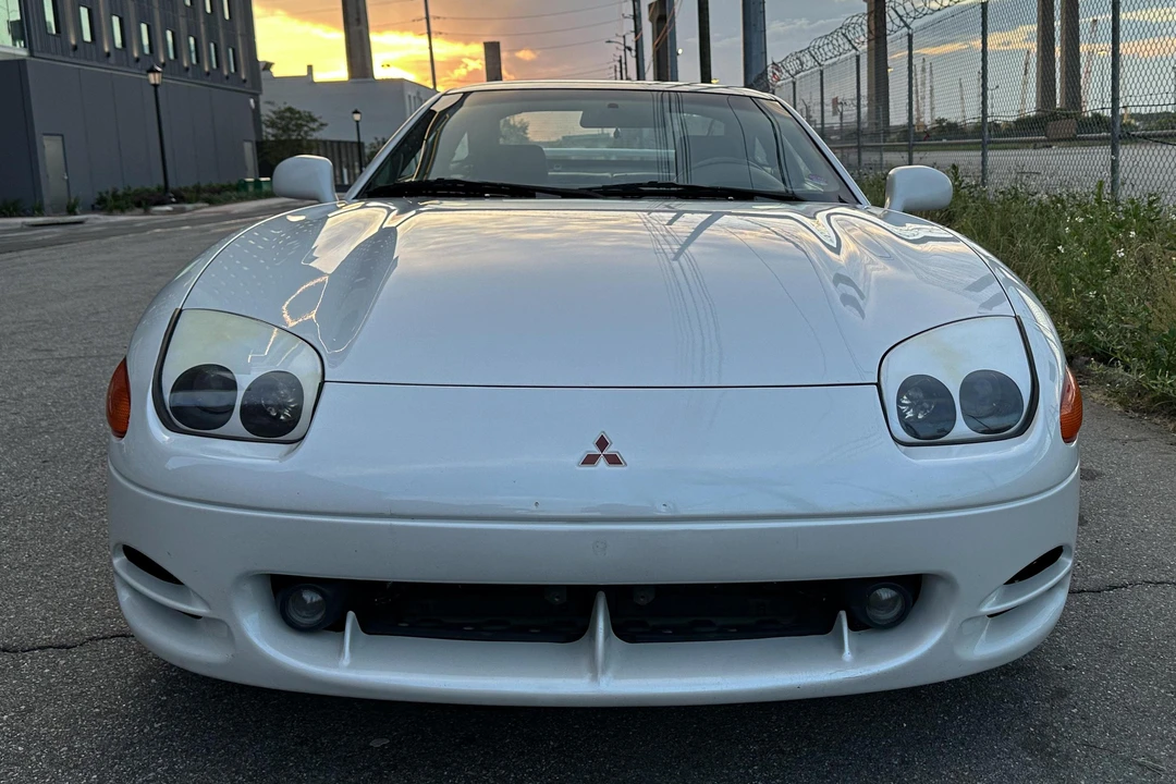 1995 Mitsubishi 3000GT Series 2 - Image 2 of 31