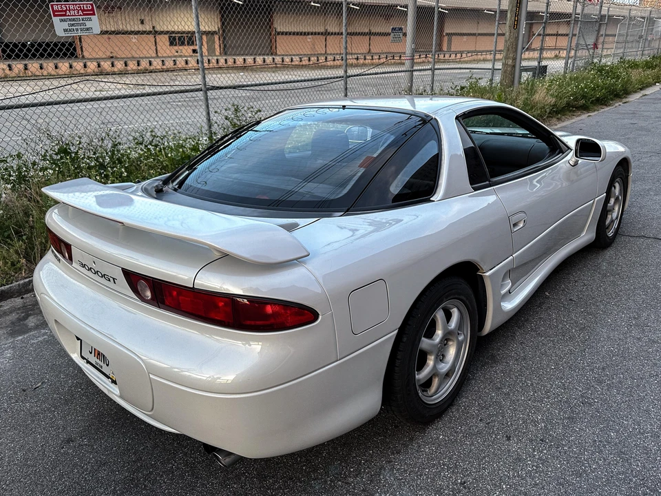 1995 Mitsubishi 3000GT Series 2 - Image 19 of 31