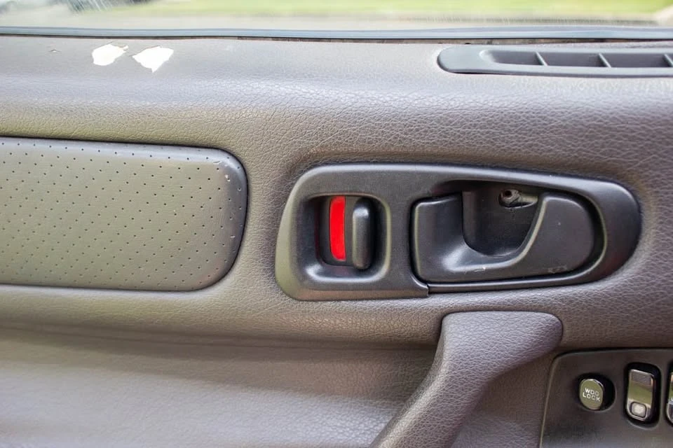 1995 Mitsubishi 3000GT Series 2 - Image 11 of 20