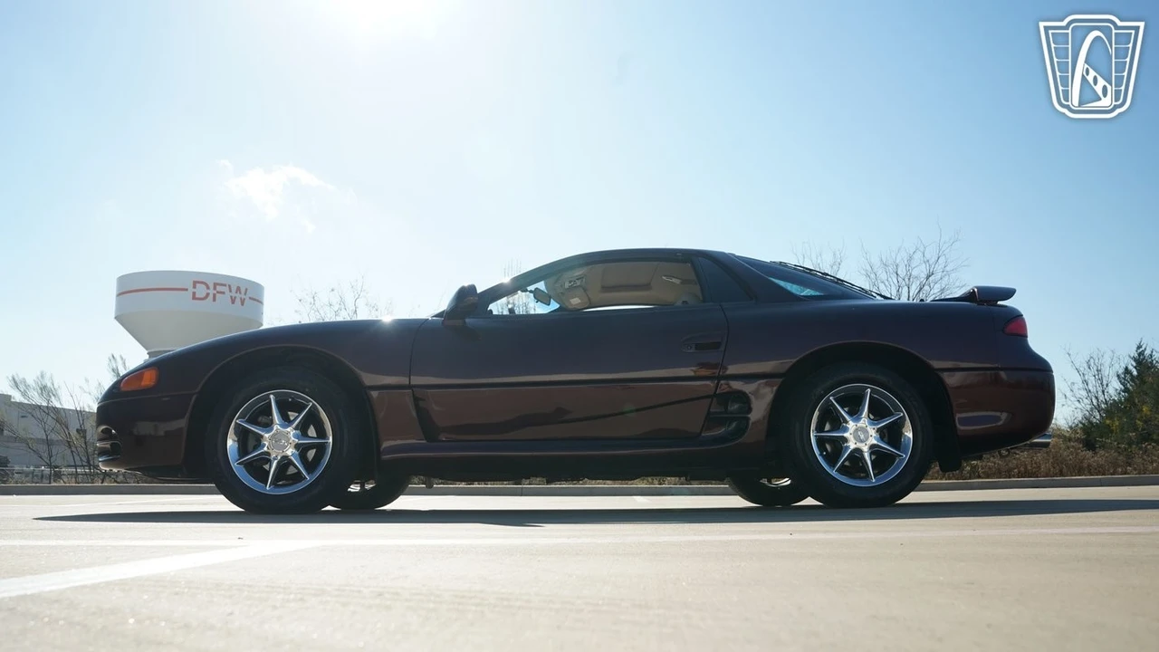 1995 Mitsubishi 3000GT Series 2 - Image 9 of 12