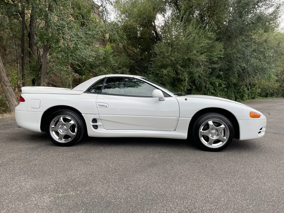 1995 Mitsubishi 3000GT Series 2 - Image 15 of 31