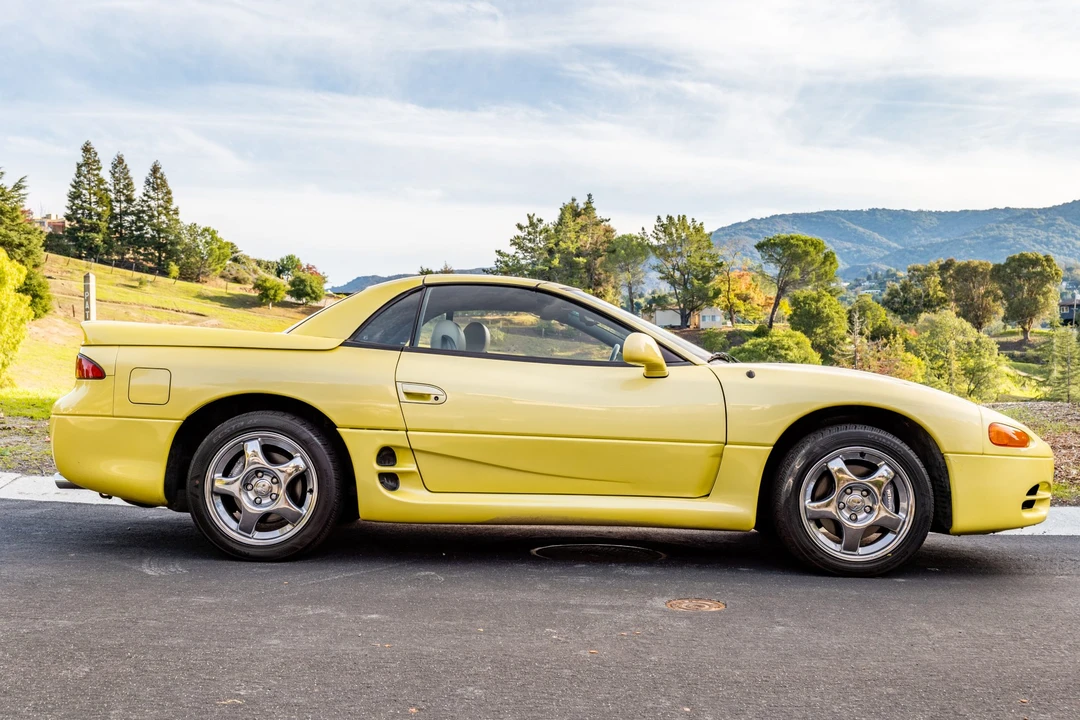 1995 Mitsubishi 3000GT Series 2 - Image 7 of 31