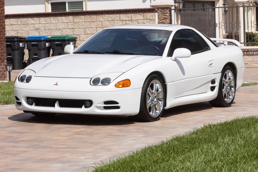1995 Mitsubishi 3000GT Series 2 - Image 2 of 31