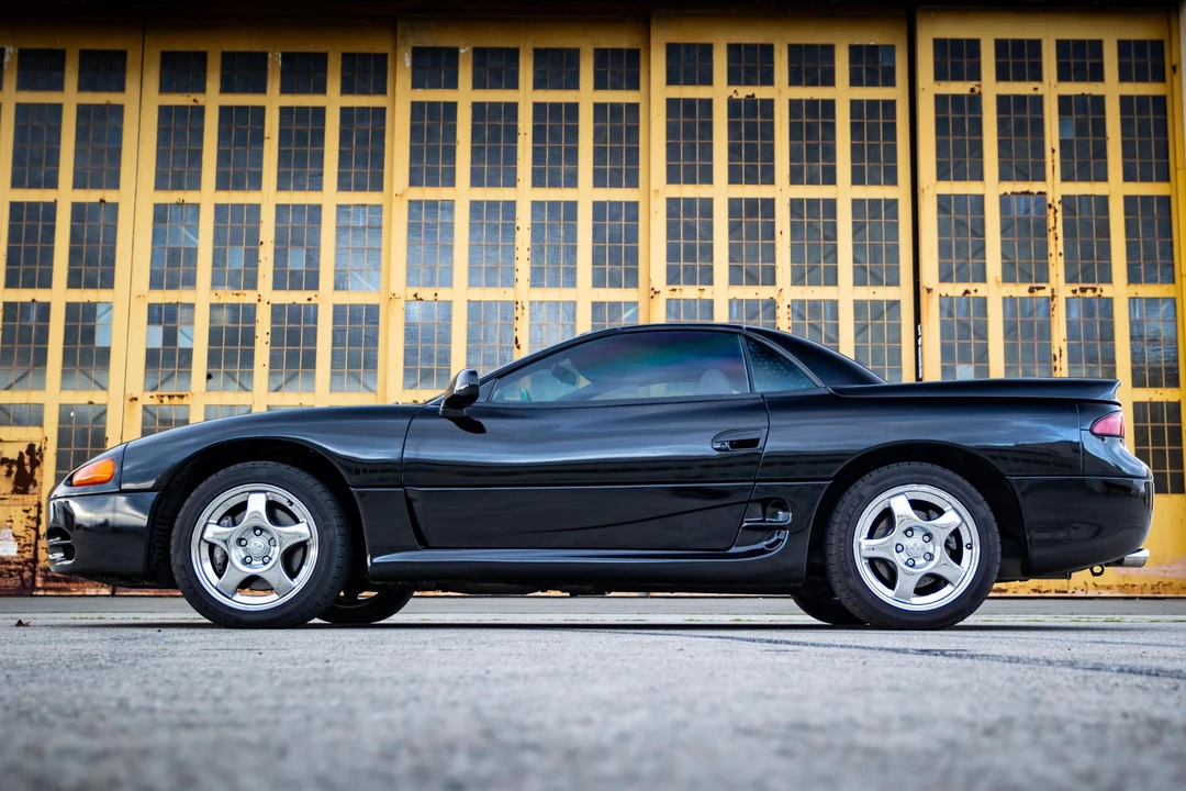 1995 Mitsubishi 3000GT Series 2 - Image 3 of 31