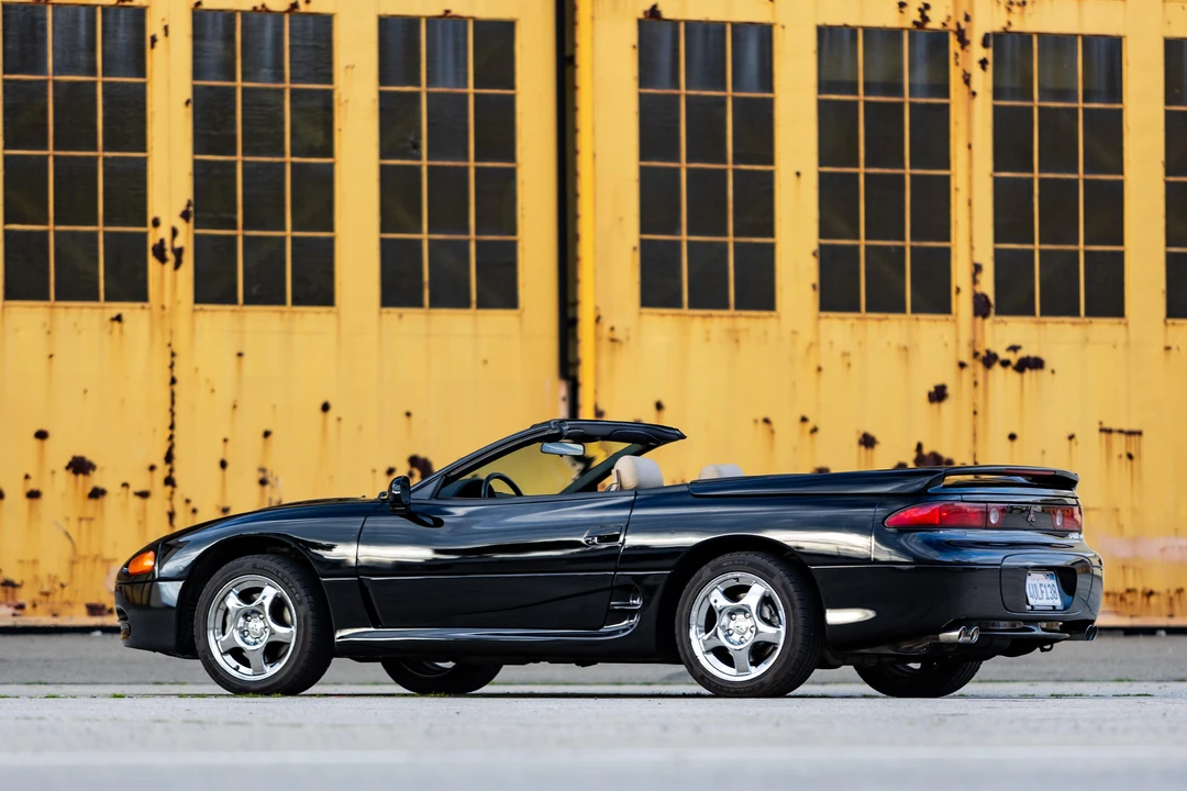 1995 Mitsubishi 3000GT Series 2 - Image 17 of 31