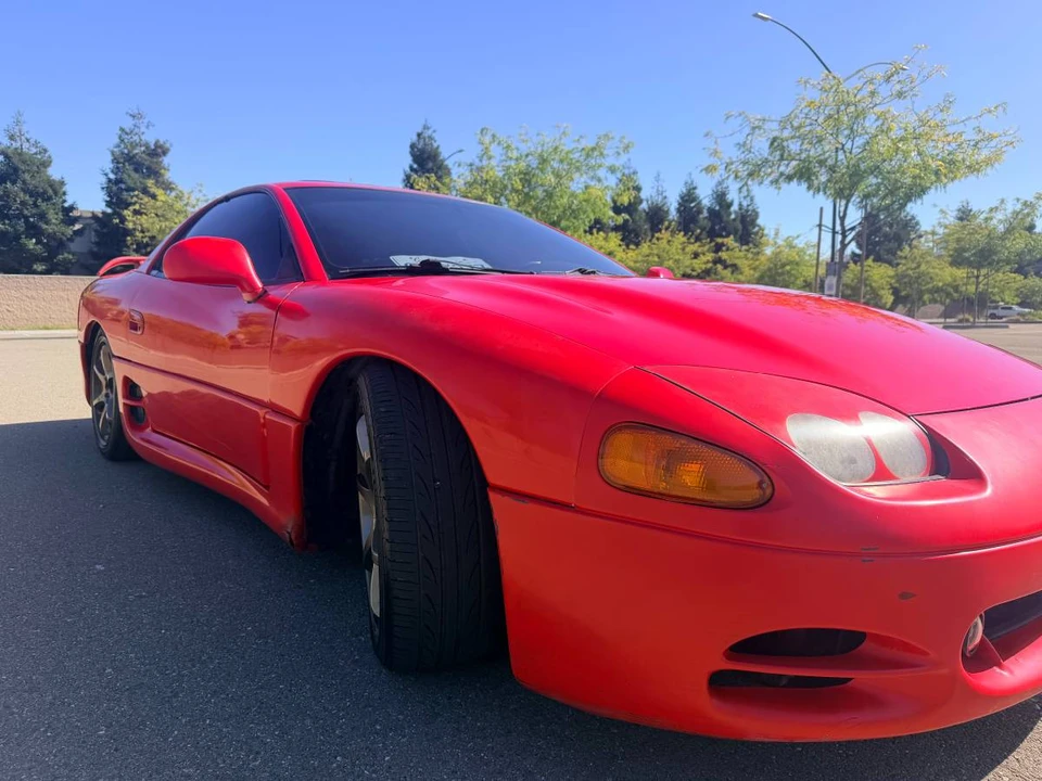 1995 Mitsubishi 3000GT Series 2 - Image 2 of 17