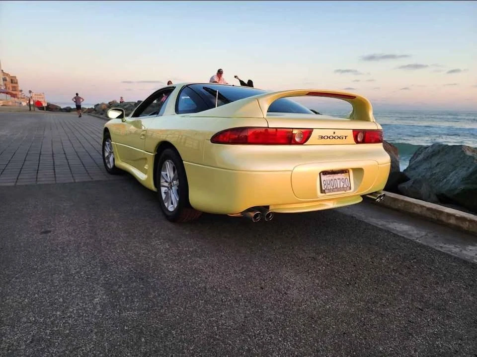 1995 Mitsubishi 3000GT Series 2 - Image 2 of 9