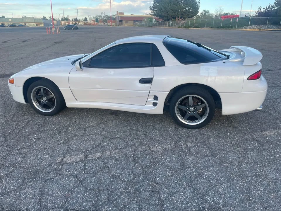 1995 Mitsubishi 3000GT Series 2 - Image 2 of 10