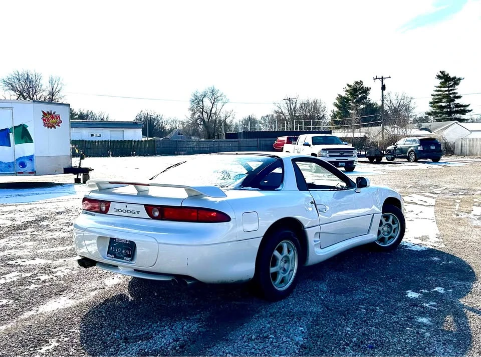 1995 Mitsubishi 3000GT Series 2 - Image 2 of 13