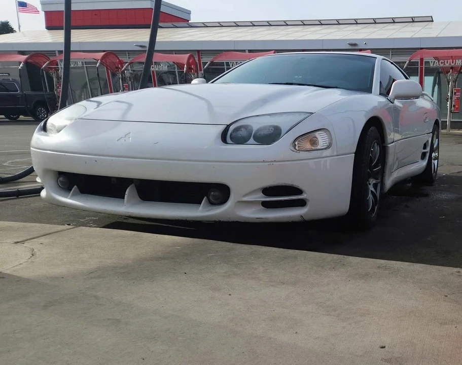 1995 Mitsubishi 3000GT Series 2 - Image 2 of 17