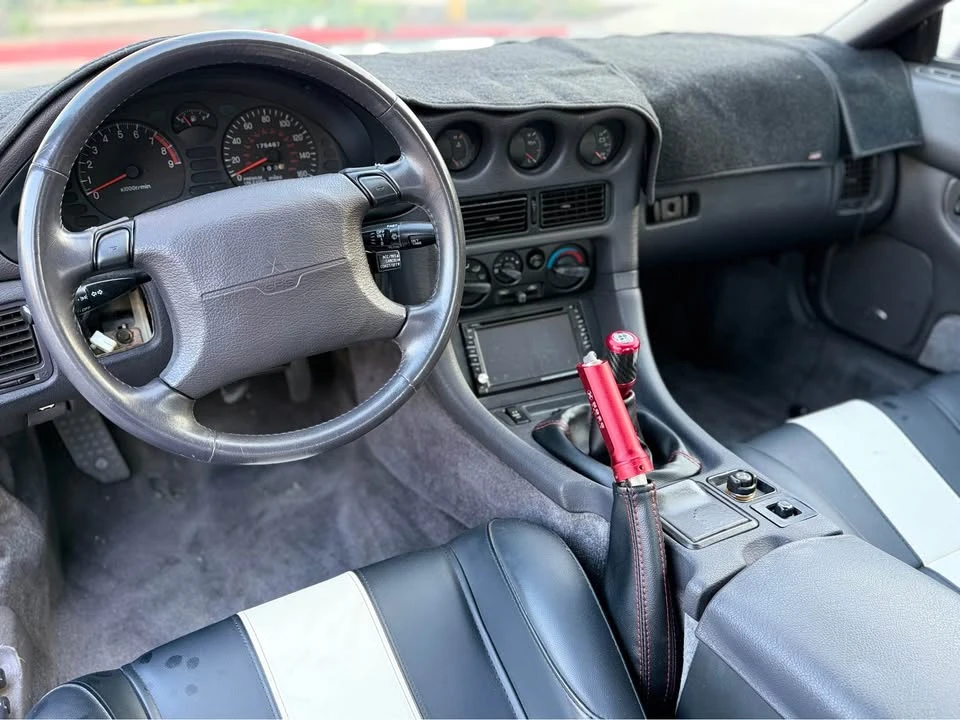 1995 Mitsubishi 3000GT Series 2 - Image 13 of 17