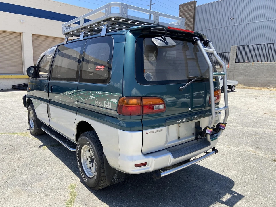 1995 Mitsubishi Delica 4th Gen - Image 13 of 21