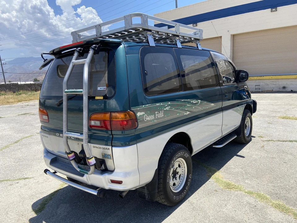 1995 Mitsubishi Delica 4th Gen - Image 15 of 21