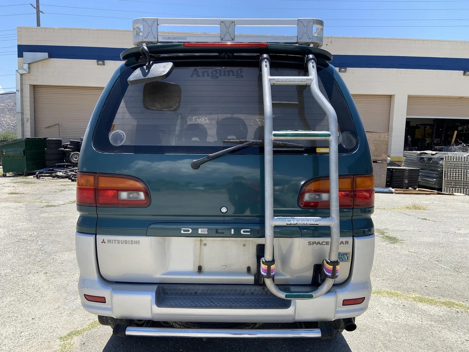 1995 Mitsubishi Delica 4th Gen - Image 14 of 21