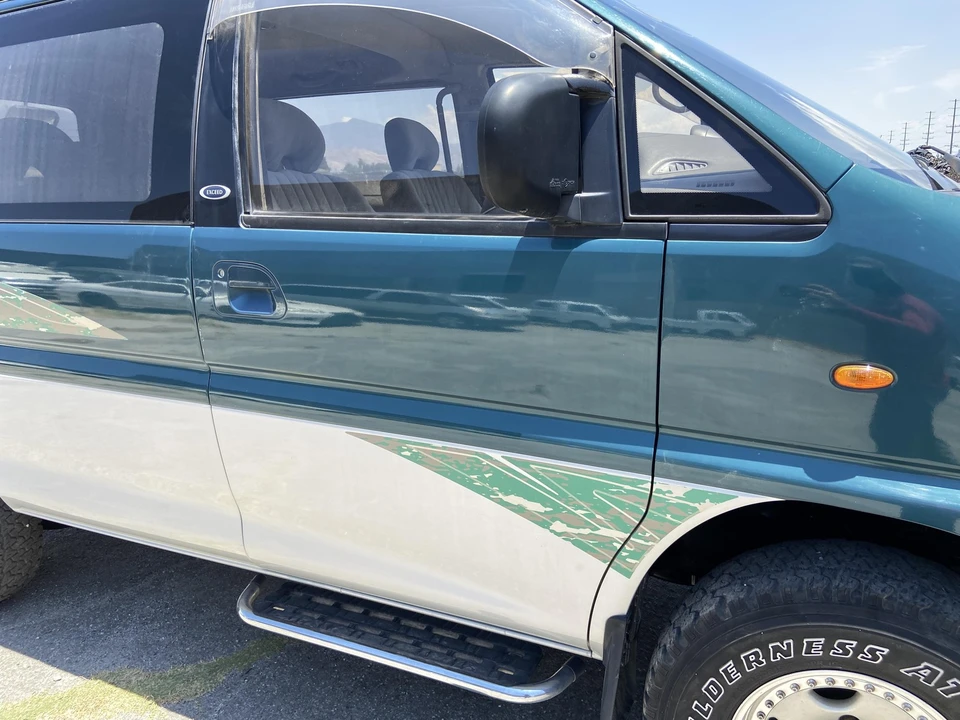 1995 Mitsubishi Delica 4th Gen - Image 20 of 21