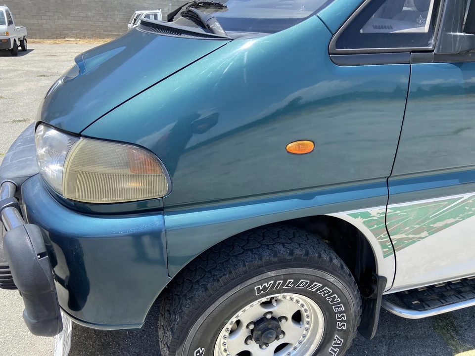 1995 Mitsubishi Delica 4th Gen - Image 6 of 21