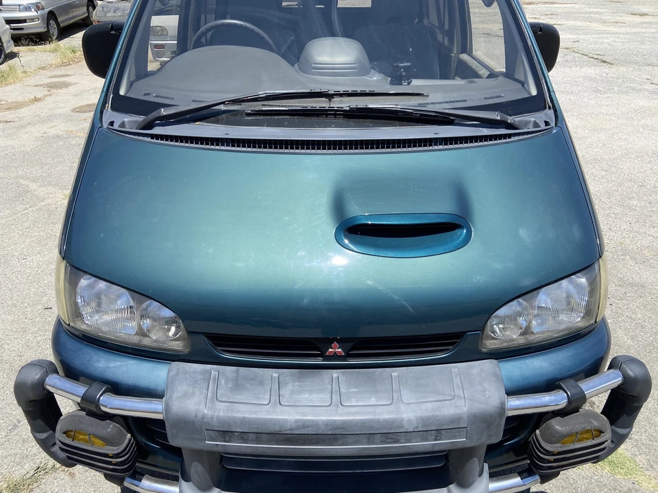 1995 Mitsubishi Delica 4th Gen - Image 4 of 21