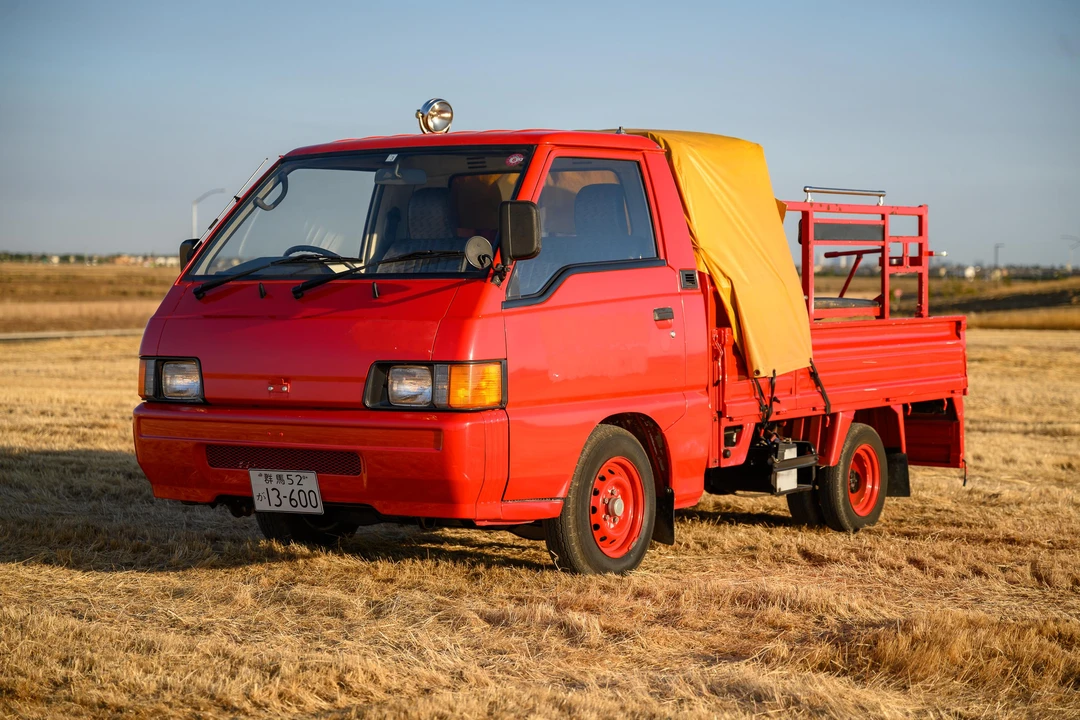 1995 Mitsubishi Delica 4th Gen - Image 8 of 31