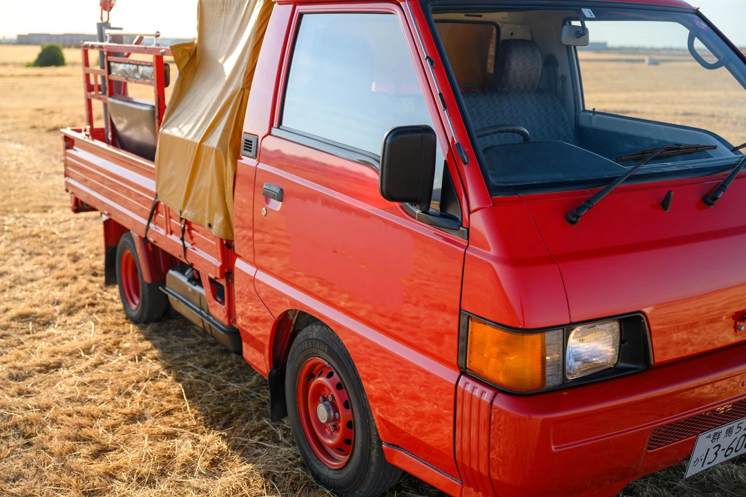 1995 Mitsubishi Delica 4th Gen - Image 23 of 31
